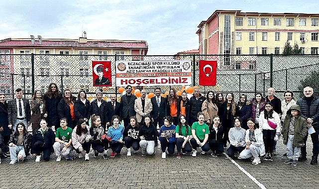 Eczacıbaşı Spor Kulübü’nden Kahramanmaraş Aziz Sancar Anadolu Lisesi’ne Voleybol Sahası